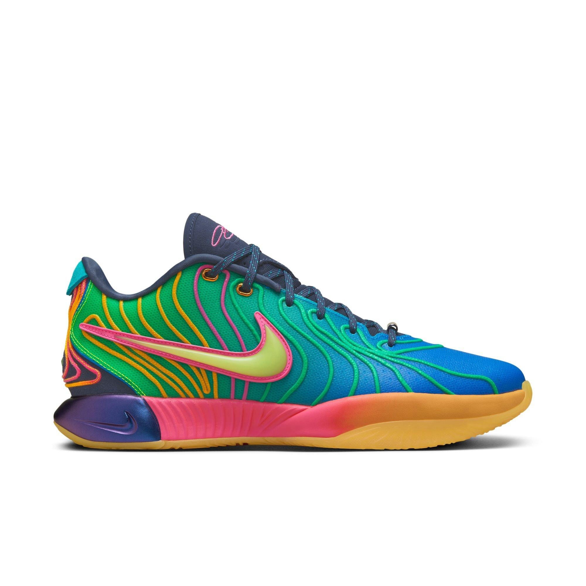 Nike LeBron XXI 